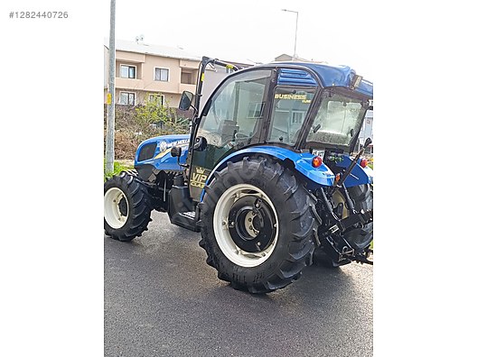 Machinery / Agricultural Machines / Tractors / New Holland / TD4.65B