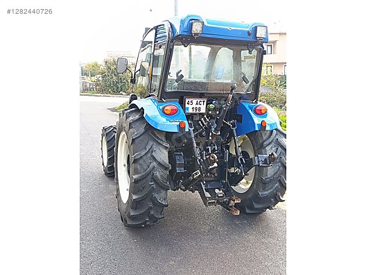 Machinery / Agricultural Machines / Tractors / New Holland / TD4.65B