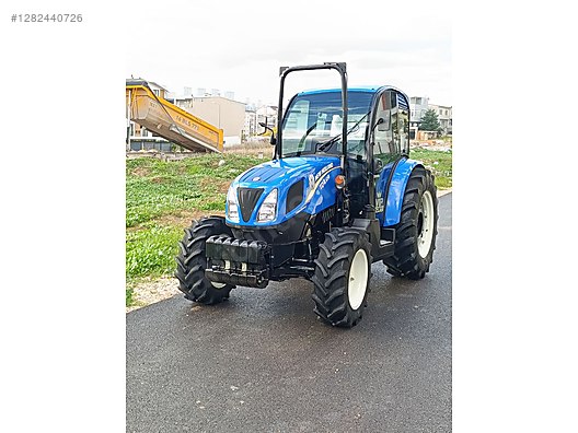 Machinery / Agricultural Machines / Tractors / New Holland / TD4.65B