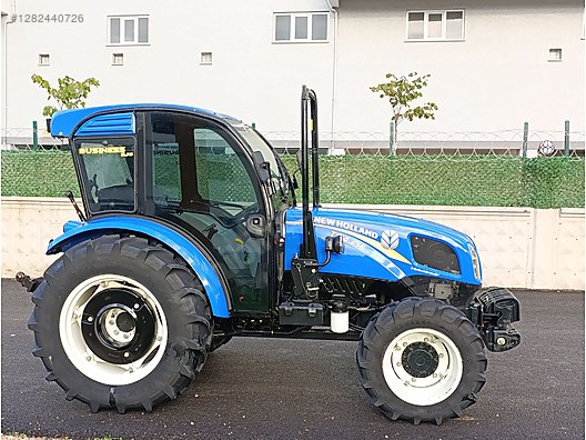 Machinery / Agricultural Machines / Tractors / New Holland / TD4.65B