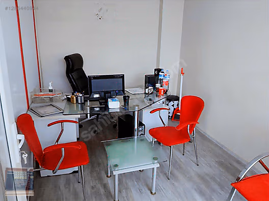 BAYRAMPAŞA DEMIRKAPI CUMHURUYET IŞ HANINDA KİRALIK DÜKKAN #1286440944