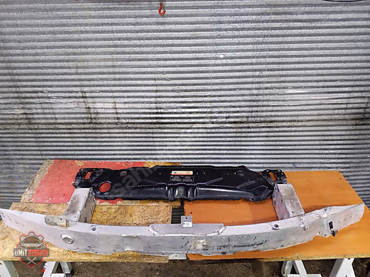BMW F10 ÖN TAMPON DEMİRİ VE ÜST PANEL KİLİT DESTEK PANELİ