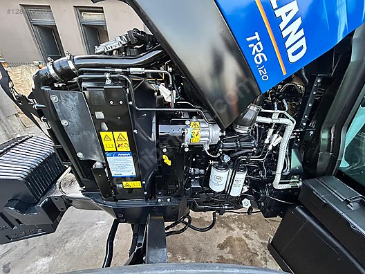 Machinery / Agricultural Machines / Tractors / New Holland / TR6.120