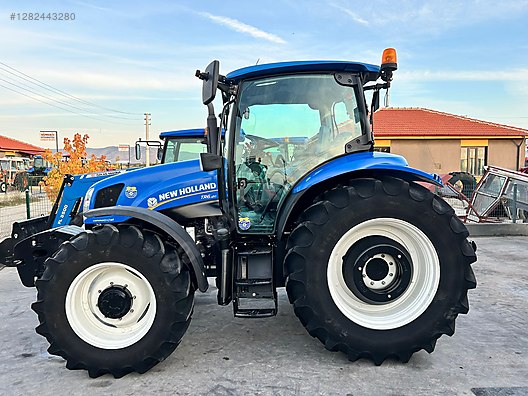 Machinery / Agricultural Machines / Tractors / New Holland / TR6.120