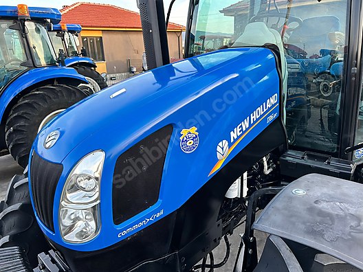 Machinery / Agricultural Machines / Tractors / New Holland / TR6.120