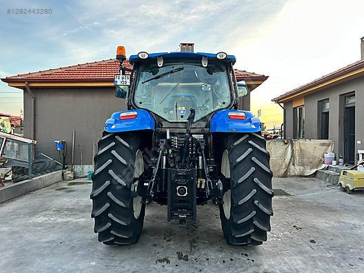Machinery / Agricultural Machines / Tractors / New Holland / TR6.120