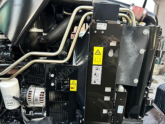 Machinery / Agricultural Machines / Tractors / New Holland / TR6.120