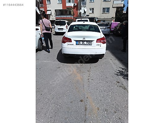 Citroen / C5 / 1.6 HDi / SX / 4 yıldır kendim bindiğim araçtır arsa ...