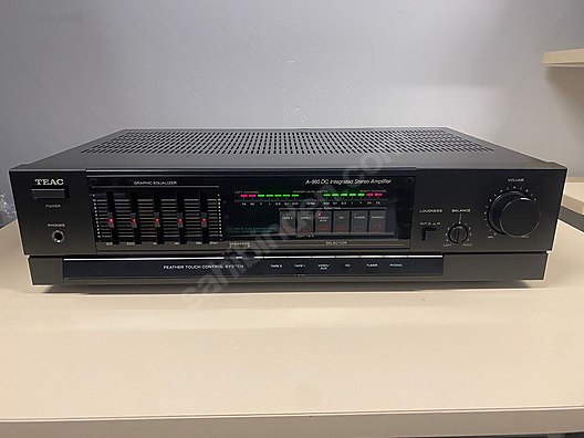 Teac / TEAC A-880 Integrated DC Stereo Amplifier (1985-86) on