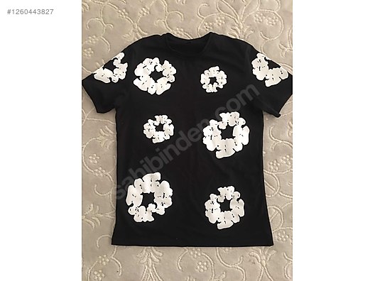 İkinci El ve Sıfır Alışveriş / Giyim & Aksesuar / Erkek / Giyim / Tişört