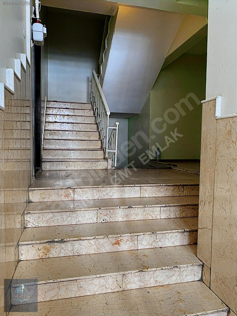 SİVAS GMT EMLAK�TAN SARAYBOSNA CAD ÜZERİ UYGUN KİRALIK 3+1 DAİRE