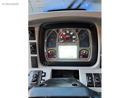 Machinery / Agricultural Machines / Tractors / New Holland / TR5.110