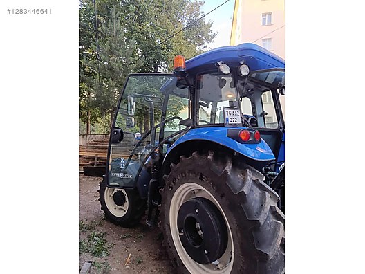 Machinery / Agricultural Machines / Tractors / New Holland / TD90D