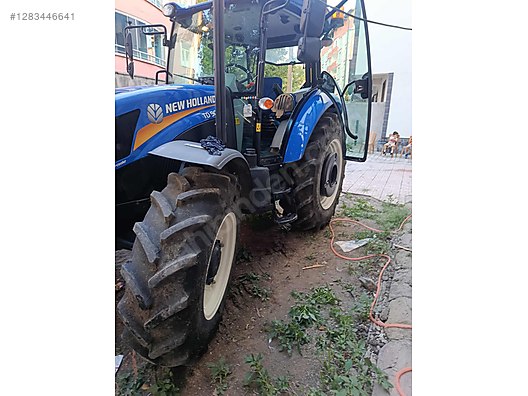 Machinery / Agricultural Machines / Tractors / New Holland / TD90D