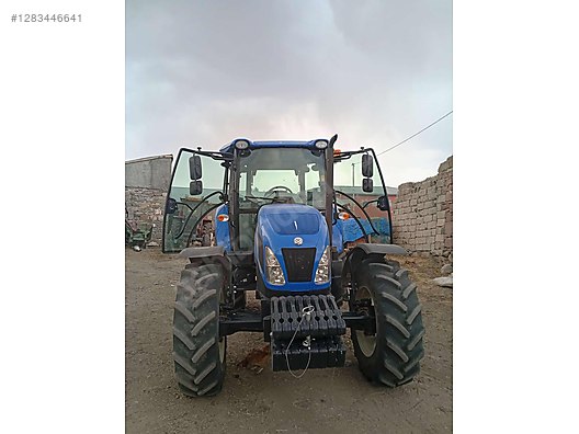 Machinery / Agricultural Machines / Tractors / New Holland / TD90D