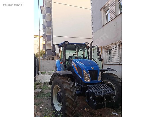 Machinery / Agricultural Machines / Tractors / New Holland / TD90D