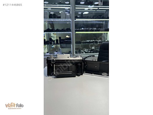 Used & Brand New Items / Cameras & Photographic Equipment / Analogue Film Cameras / 35 mm SLR / Revueflex