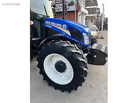 Machinery / Agricultural Machines / Tractors / New Holland / TD110D