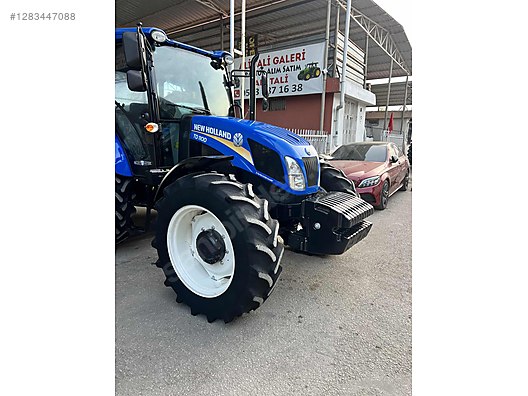 Machinery / Agricultural Machines / Tractors / New Holland / TD110D