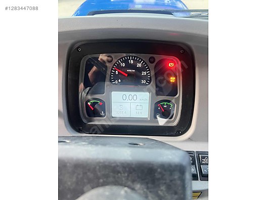 Machinery / Agricultural Machines / Tractors / New Holland / TD110D