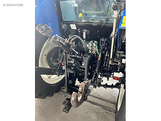 Machinery / Agricultural Machines / Tractors / New Holland / TD110D