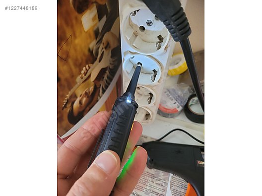 Used & Brand New Items / Electronics / Diagnostic & Test Devices / Voltage Tester