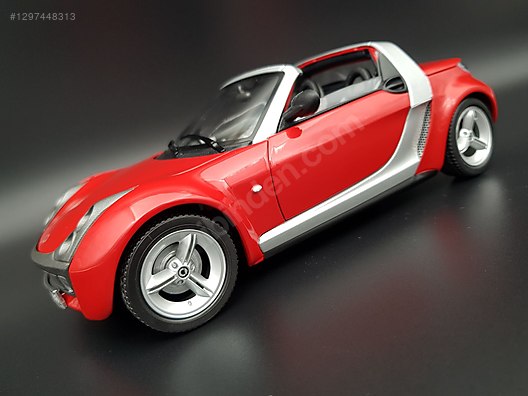 Burago Diecast Model 1:18 Smart Araba - 1297448313
