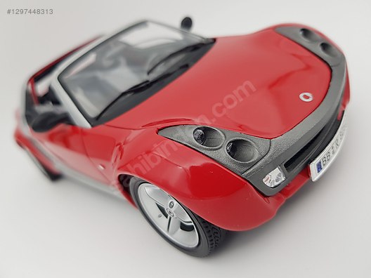 Burago Diecast Model 1:18 Smart Araba - 1297448313