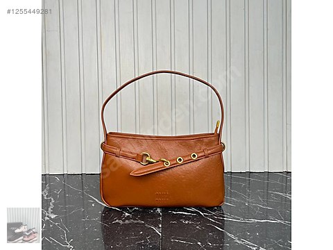 Miu Miu Aventure Shoulder Bag Medium İthal Ürün - Miu Miu El
