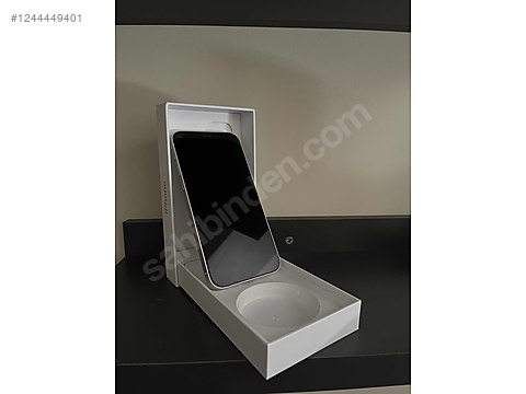 Apple / iPhone 12 / İZMİR KARŞIYAKA İphone 12 beyaz 64 gb