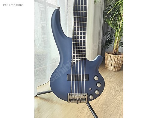 Cort Curbow 5 Bass Gitar on sahibinden.com - 1317451082
