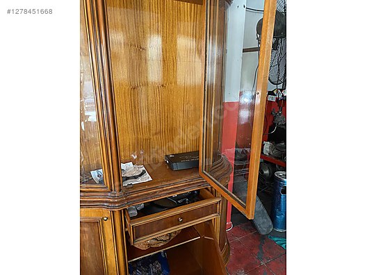 Used & Brand New Items / Antique / Furniture / Den & Living Room / Antique Cupboard