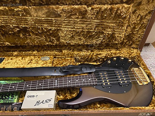 Musicman 5 Telli Bas Gitar - 1300452308