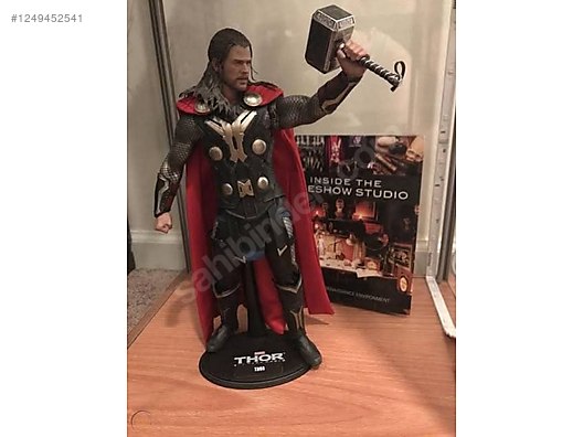 Movies & TV Series / Hot Toys Thor 2 1/6 Action Figür Sıfır on