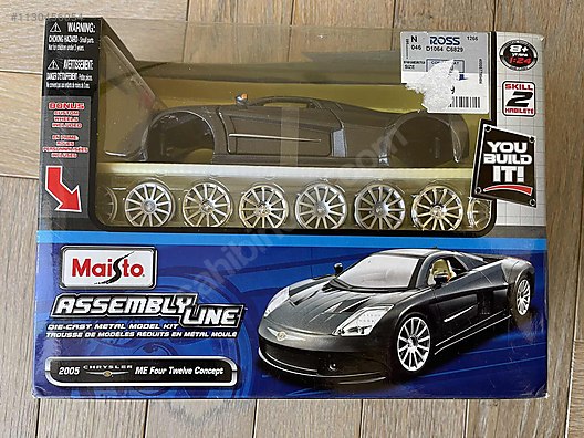 1:24 MAISTO ASSEMBLY LINE 2005 Chrysler ME 412 Concept - Diecast