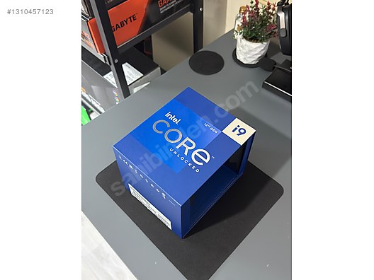Intel Core i9 12900K Soket 1700 12. Nesil 3.20GHz İşlemci