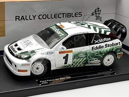 Sunstar Diecast Model 1:18 Ford Araba - 1330457624