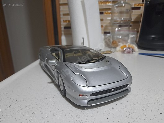 トップマルケス JAGUAR XJ 220 1/18 ミニカー Y0952 トップマルケス JAGUAR XJ 220 1/18 ミニカー Y0952 - メルカリ