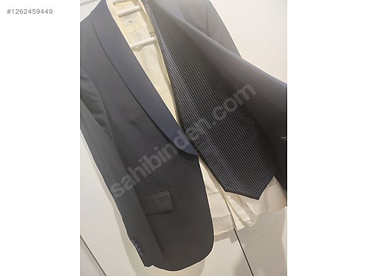 Used & Brand New Items / Clothing & Accessories / Men / Clothing / Suits
