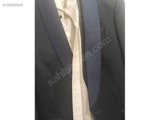 Used & Brand New Items / Clothing & Accessories / Men / Clothing / Suits