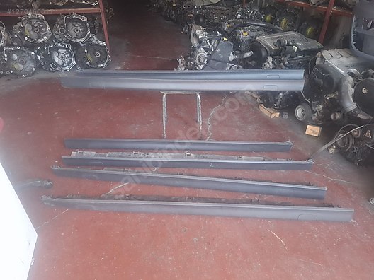 CORSA C SAĞ SOL YAN MARŞPİYEL PLASTİĞİ PAKOSU 09165717 09165718