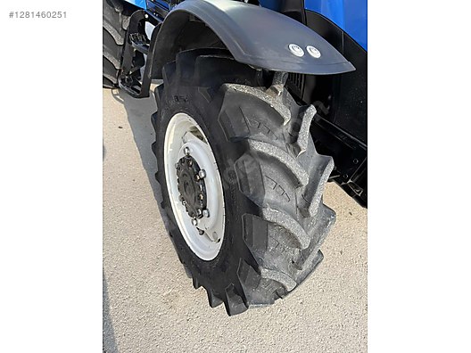 Machinery / Agricultural Machines / Tractors / New Holland / TT4.55