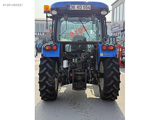 Machinery / Agricultural Machines / Tractors / New Holland / TT4.55
