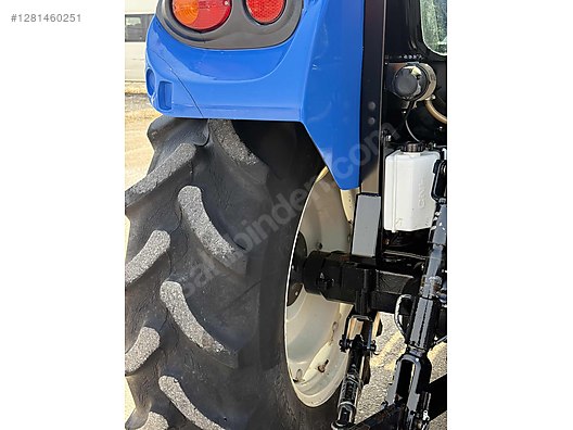 Machinery / Agricultural Machines / Tractors / New Holland / TT4.55