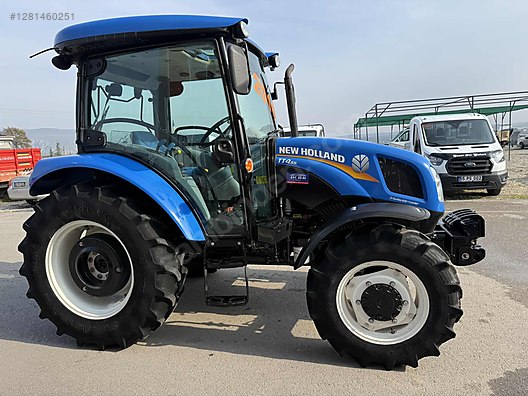 Machinery / Agricultural Machines / Tractors / New Holland / TT4.55