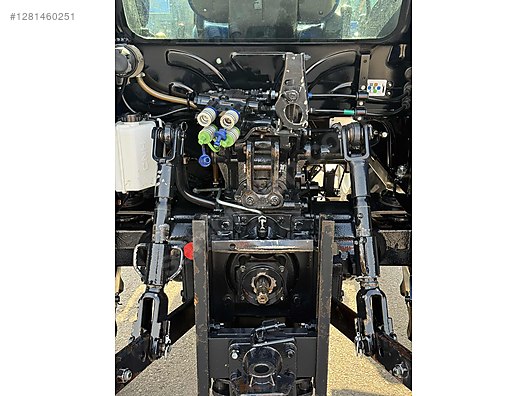 Machinery / Agricultural Machines / Tractors / New Holland / TT4.55