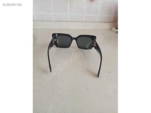 İkinci El ve Sıfır Alışveriş / Giyim & Aksesuar / Kadın / Aksesuar / Güneş Gözlüğü