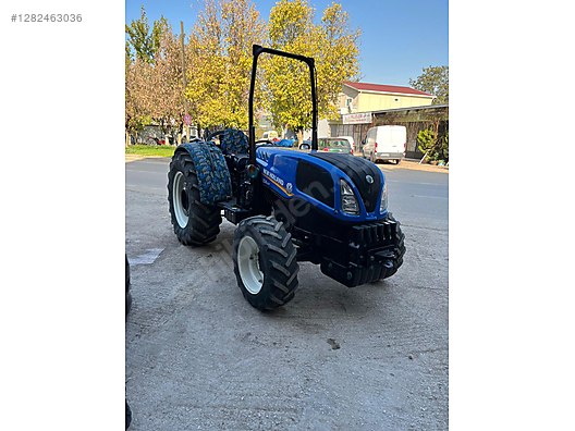 Machinery / Agricultural Machines / Tractors / New Holland / TD4.100F