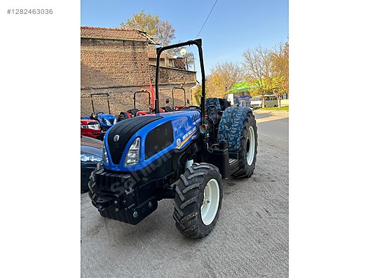 Machinery / Agricultural Machines / Tractors / New Holland / TD4.100F