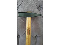 İZELTAŞ 1986 YILI ÜRETİMİ 200 GR ÇEKİÇ